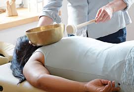 Klangschalen Massage – Bild 4